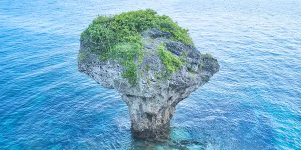 小琉球環島×墾丁H會館3日 | 玻璃船